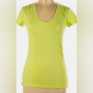 NWOT Zella Z6 Ruched Short Sleeve Tee-Women’s Medium